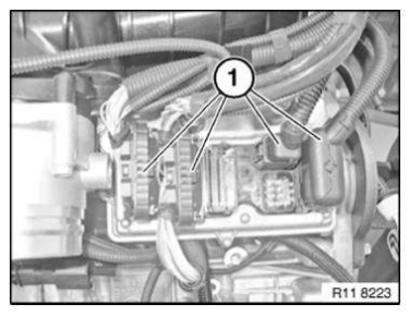BMW X3 Service & Repair Manual - Replacing wiring harness section for